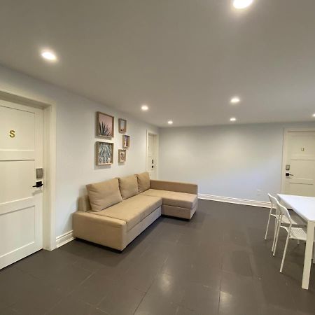Yonge And Finch Subway !S Spacious And Modern Private Bd With Shared Bathroom Toronto Esterno foto