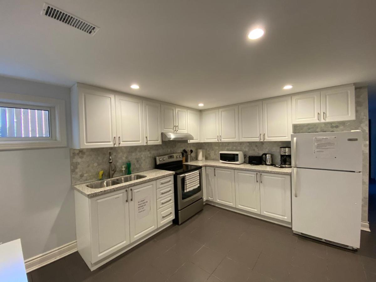 Yonge And Finch Subway !S Spacious And Modern Private Bd With Shared Bathroom Toronto Esterno foto